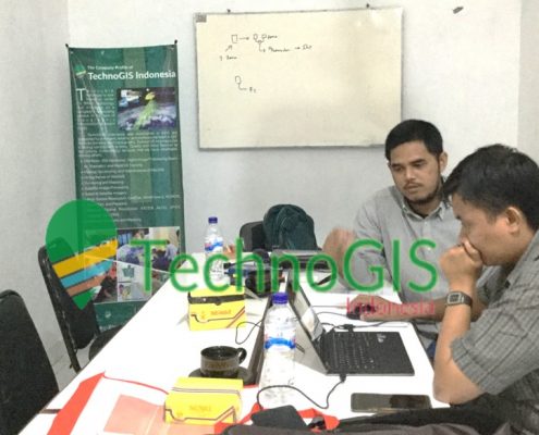 Pelatihan GIS Tingkat Dasar Dinas Pekerjaan Umum dan Penataan Ruang TechnoGIS