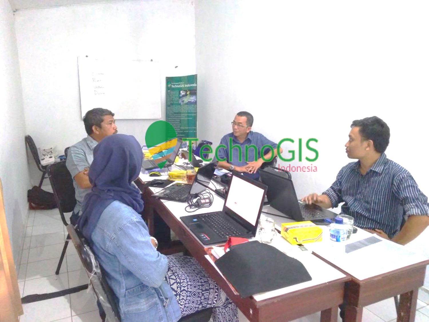 Pelatihan QuantumGIS Tingkat Lanjut PDAM Tirtanadi Medan di TechnoGIS Indonesia tahun 2018 2