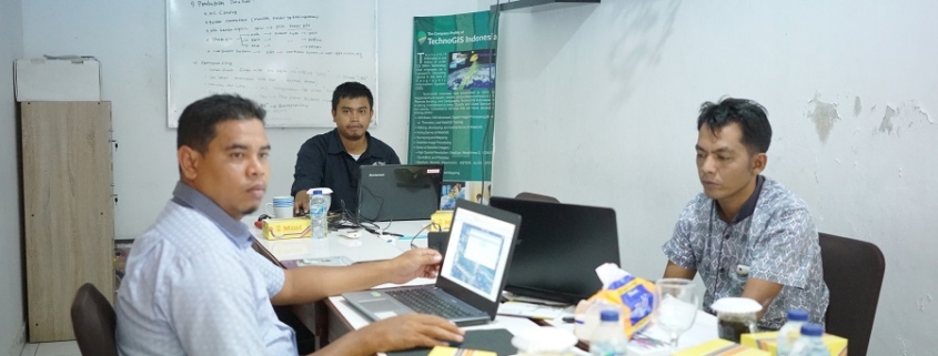 pelatihan web gis